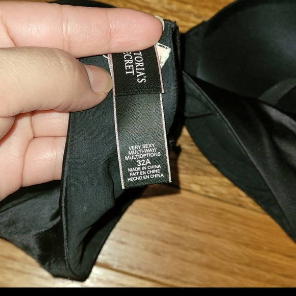Victoria secret bra 32A - Picture 5 of 6